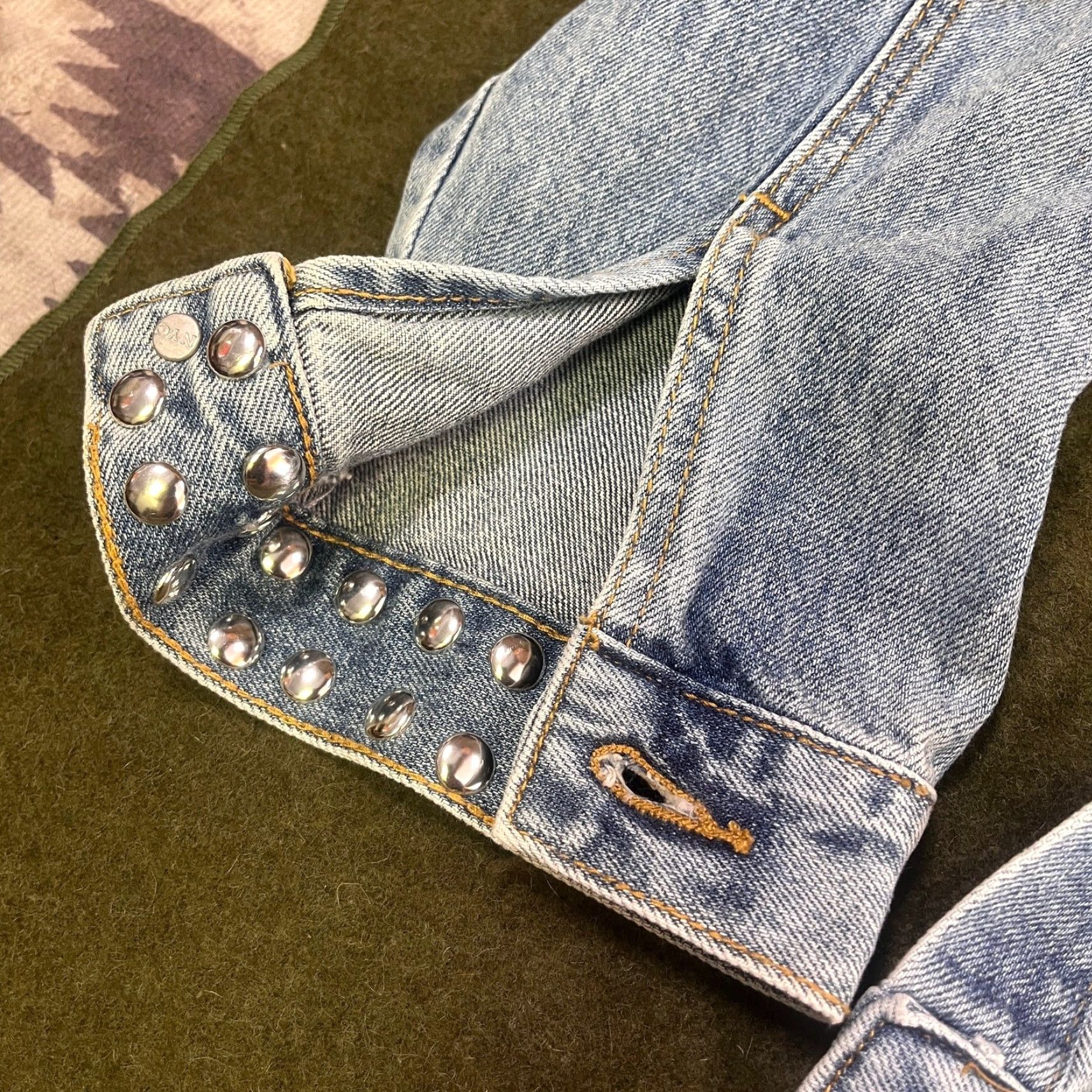 Vintage BlankNYC Jacket Mens XS Blue Denim Trucker Studded Western Casual Button Front Size US XS / EU 42 / 0 - 8 Thumbnail