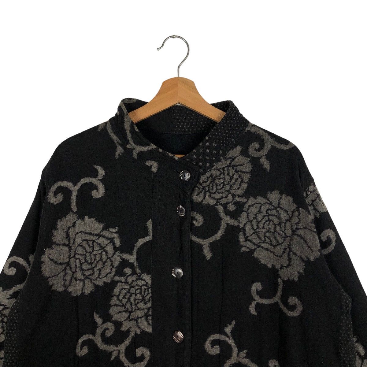 Japanese Brand VINTAGE ISSEY MIYAKE DESIGN WOOL FLORAL OVER PRINT Size US L / EU 52-54 / 3 - 2 Thumbnail