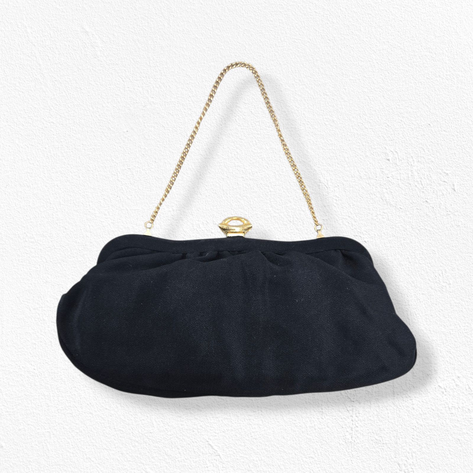 Vintage 1960s Black Evening Bag Gold Clasp Chain Handle Size ONE SIZE - 2 Thumbnail