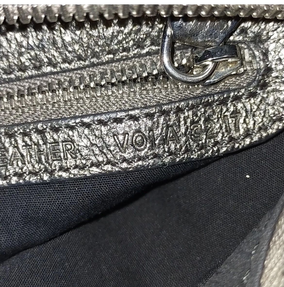 Tod's Tod’s Metallic Leather Shoulder‎ Bag 🖤 Size ONE SIZE - 8 Thumbnail