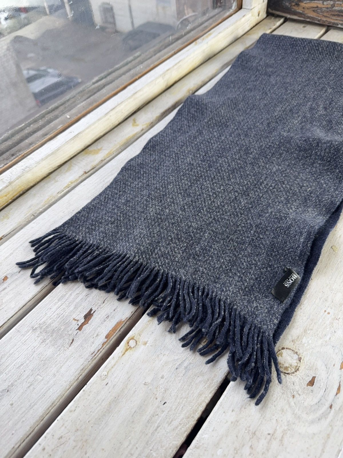 Hugo Boss Luxury Retro Hugo Boss Minimal Wool Scarf Dark Blue Size ONE SIZE - 8 Thumbnail