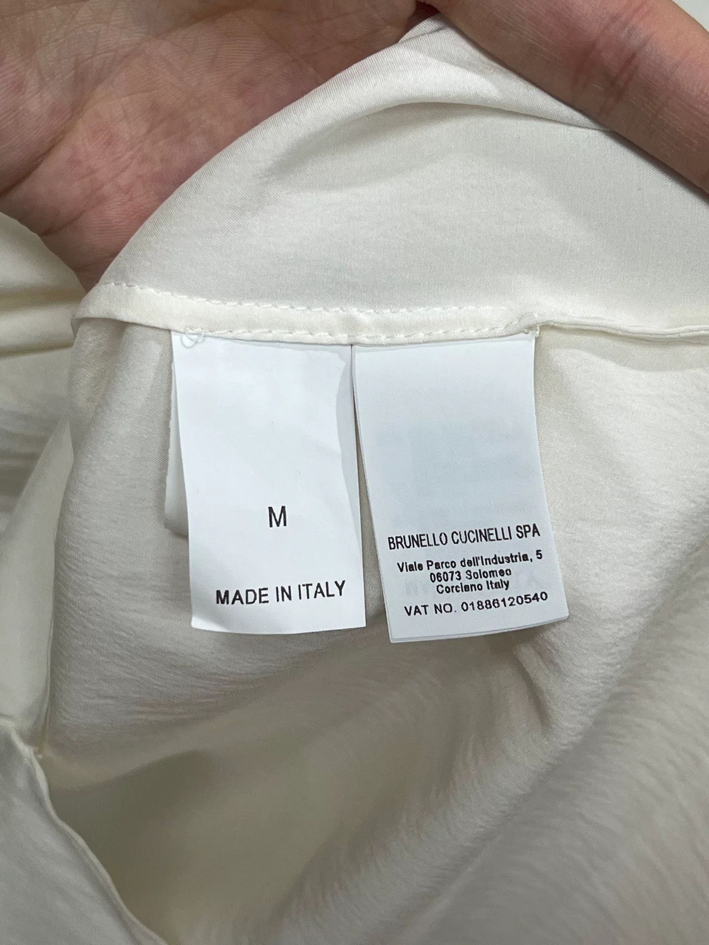 Brunello Cucinelli Brunello Cucinelli Beaded Silk V-Neck Shirt Size US M / EU 48-50 / 2 - 4 Thumbnail