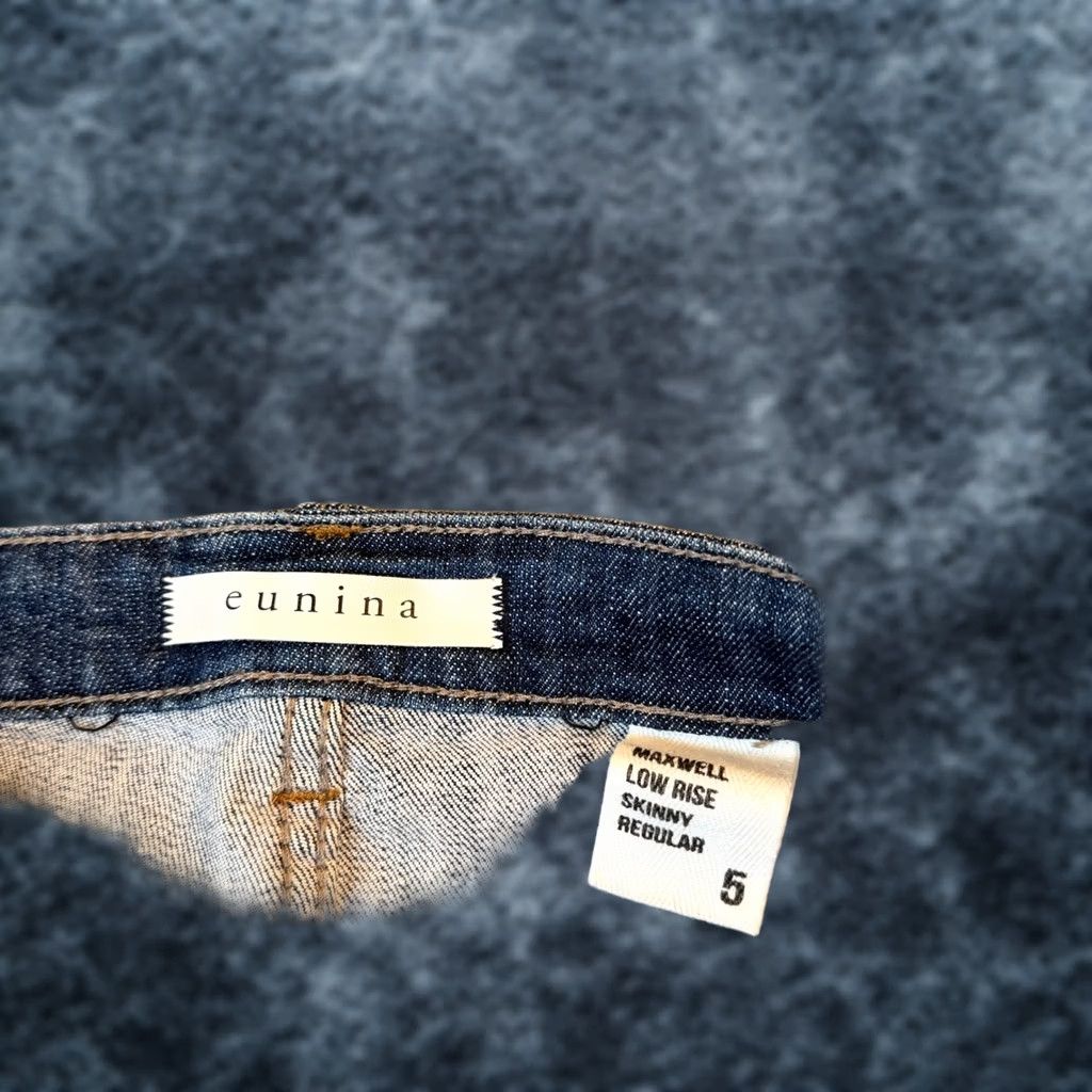 Vintage Eunina Maxwell Jeans Juniors Size 5 Blue Distressed Skinny Low Rise Stretch Denim 5-Pocket Jeans Womens Size 27" / US 4 / IT 40 - 1 Thumbnail