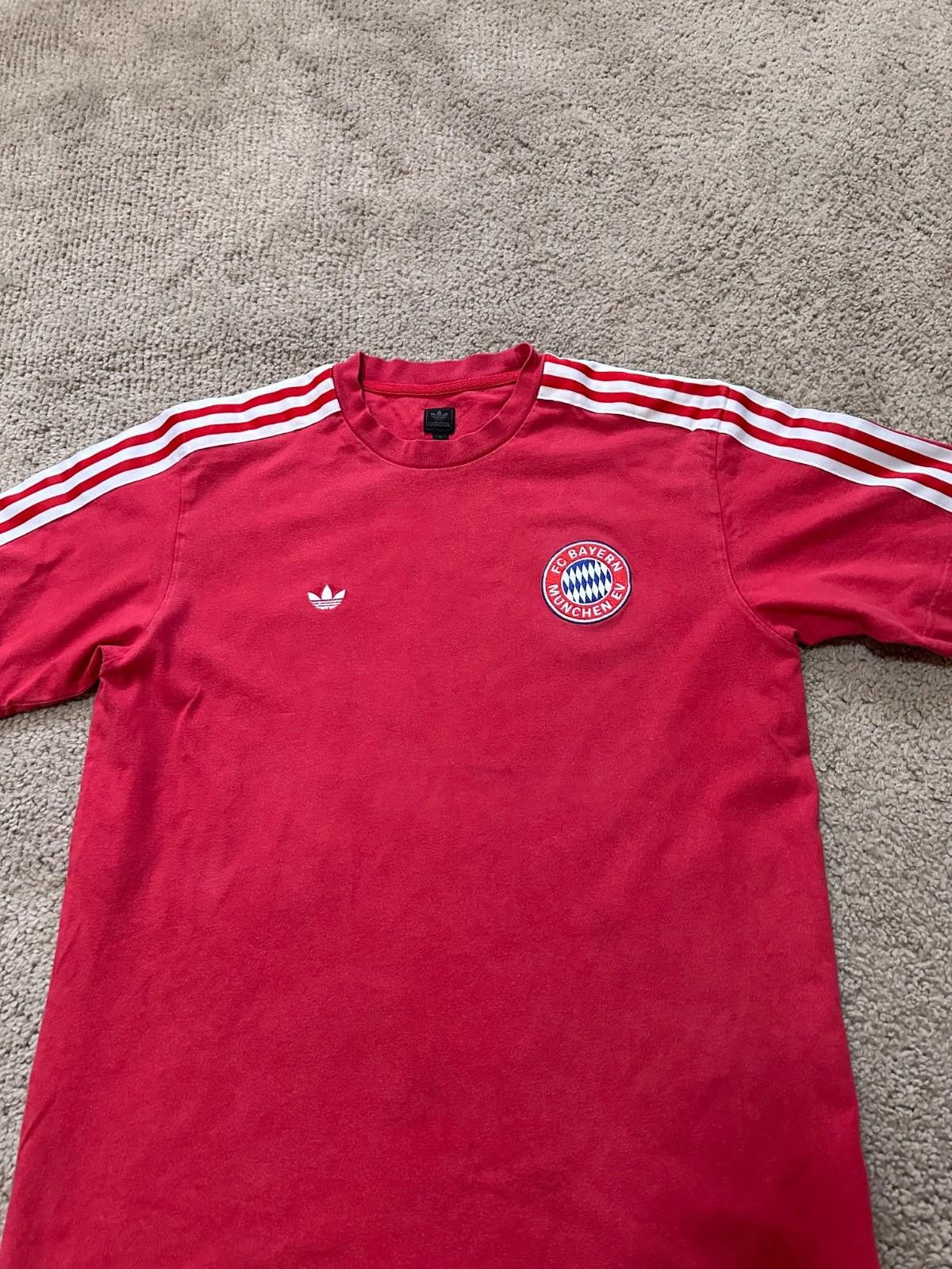 Adidas Vintage Adidas Bayern Munich 2007 Red Tee Sz M Size US M / EU 48-50 / 2 - 3 Thumbnail