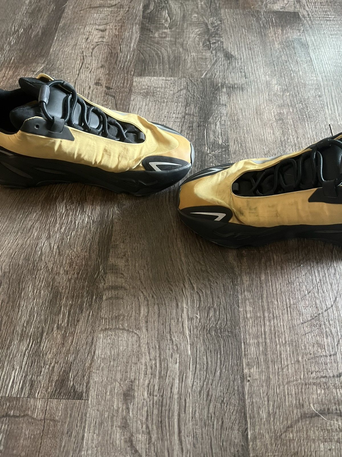 Yeezy Yeezy 700 MNVN “Honey Flux” Size US 8 / EU 41 - 3 Thumbnail