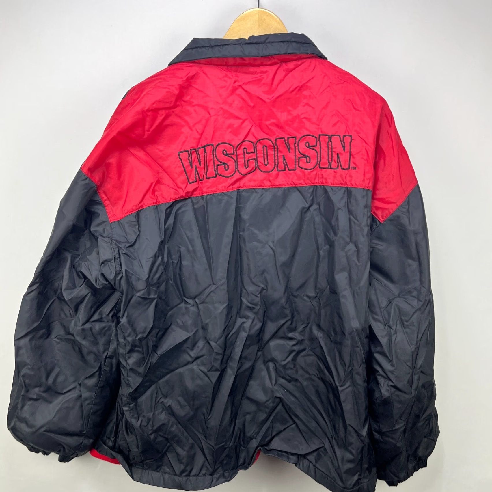 Starter VINTAGE Starter Wisconsin Badgers Fleece Lined Jacket XL Black Windbreaker Mens Size US XL / EU 56 / 4 - 4 Thumbnail