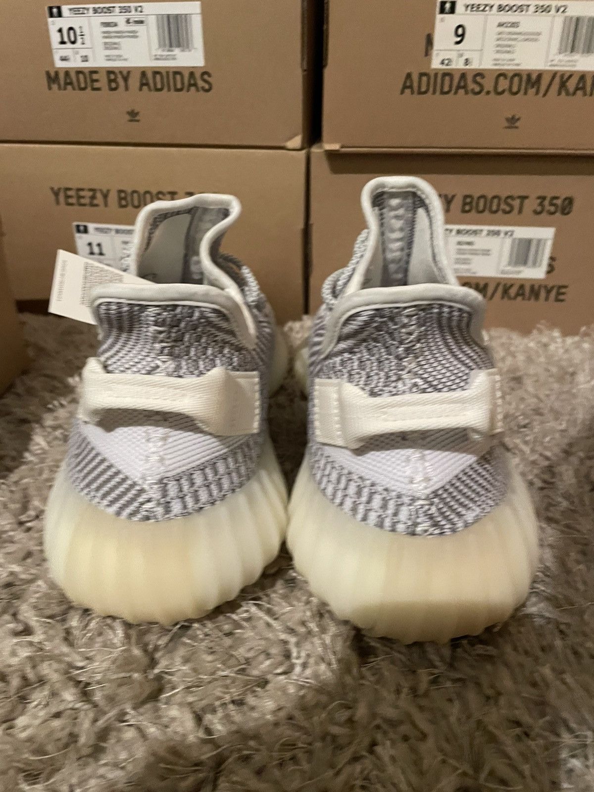 Yeezy Yeezy 350 V2 Static Non-Reflective Size US 10 / EU 43 - 6 Thumbnail