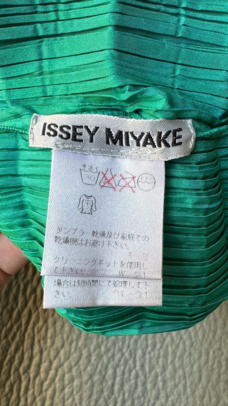 Issey Miyake Issey Miyake Green pleated long-sleeved shirt Size M / US 6-8 / IT 42-44 - 4 Thumbnail