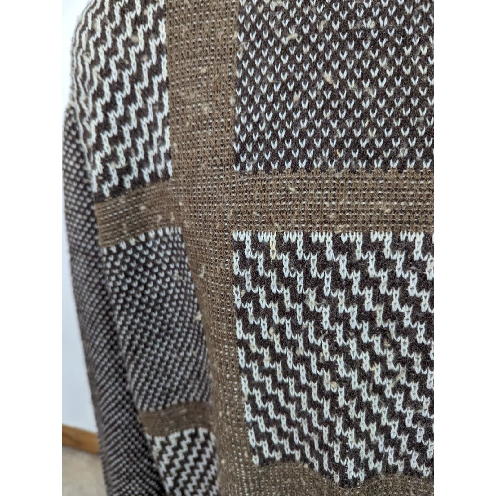 Vintage VINTAGE 80s Long Sleeve Plaid Check Grandpa Sweater Brown Men's L C1M Pullover Knit Shirt? Size US L / EU 52-54 / 3 - 5 Thumbnail