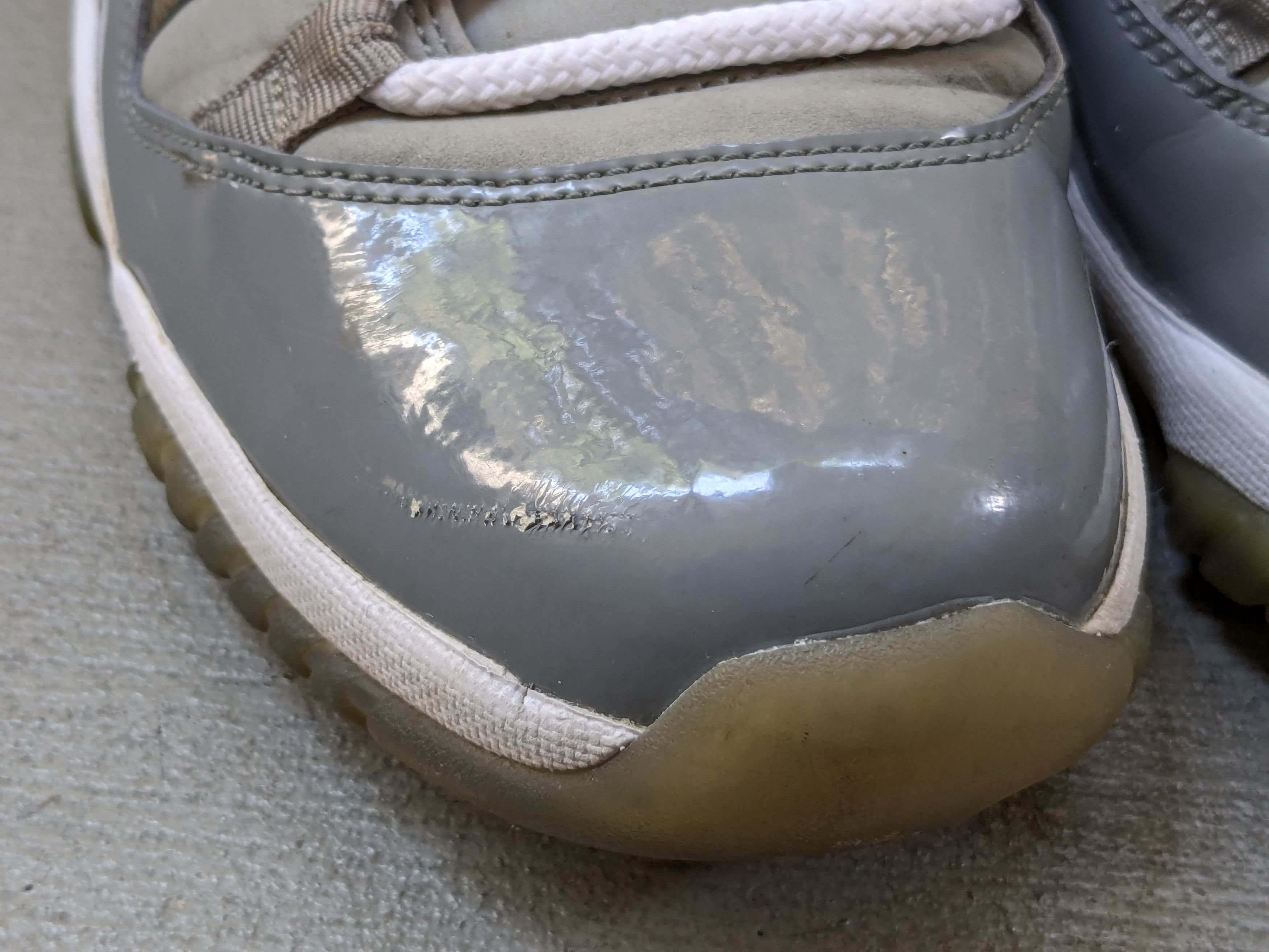 Jordan Brand Nike Air Jordan 11 Retro Cool Gray 2010 Men 7.5 378037-001 Size US 7.5 / EU 40-41 - 5 Thumbnail