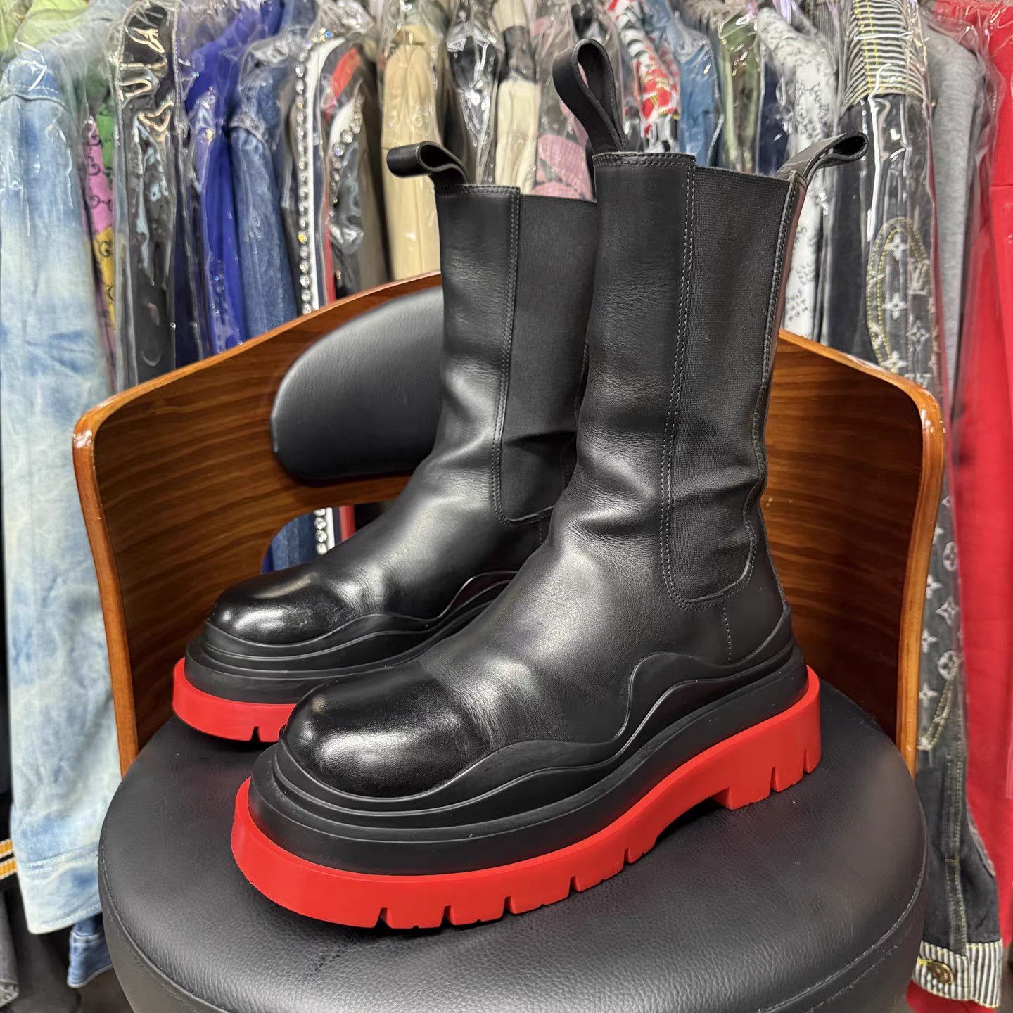 Bottega Veneta Bottega Veneta Red Sole Mid-Calf Chelsea Boots K15 Size US 6 / IT 36 - 1 Thumbnail