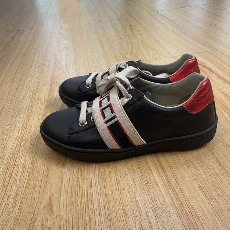 Gucci ACE Logo Kids Sneakers in Black