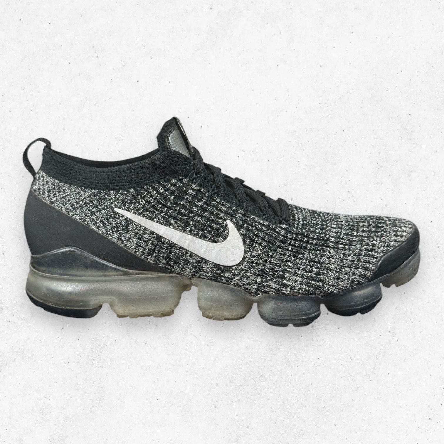 Nike Nike Air VaporMax Flyknit 3 Oreo Black White Size 11 Size US 11 / EU 44 - 1 Thumbnail