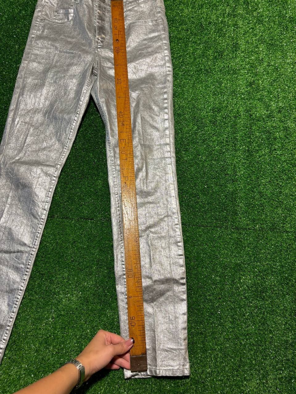 Isabel Marant Etoile Isabel Marant Etoile Silver Coated Metallic Skinny Jeans Size 25" / US 0 / IT 36 - 6 Thumbnail