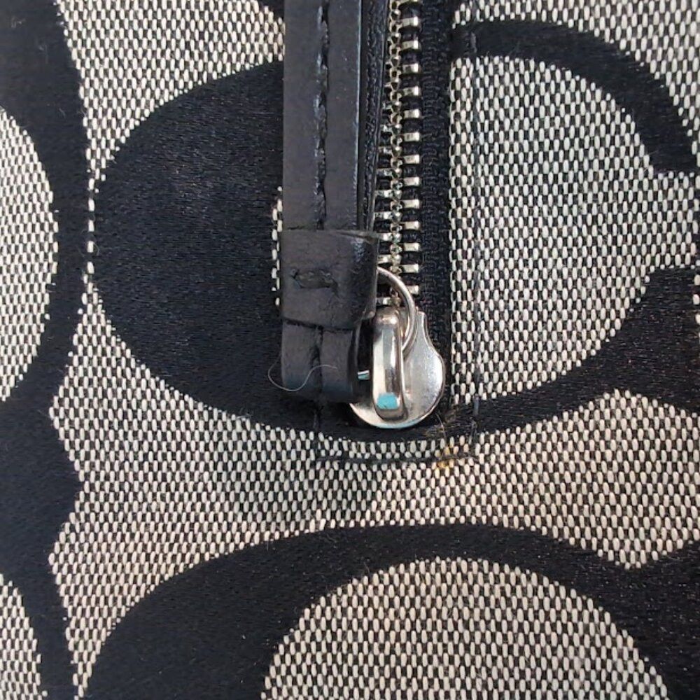 Coach Vintage Coach Purse Canvas and Leather Black and Cream Size ONE SIZE - 9 Thumbnail