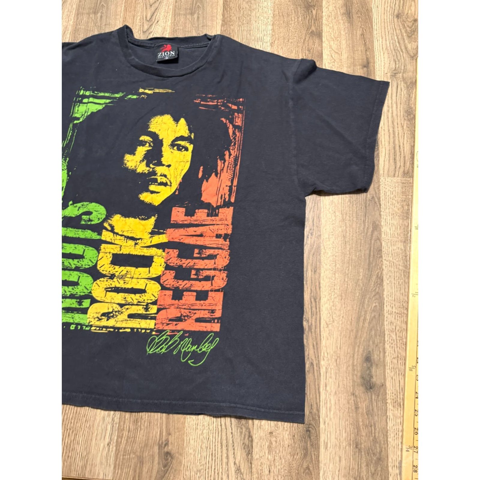 Vintage Zion Rootswear Shirt Men's 1X Black Crew Neck Short Sleeve Bob Marley Print T-Shirt Size US XL / EU 56 / 4 - 3 Thumbnail
