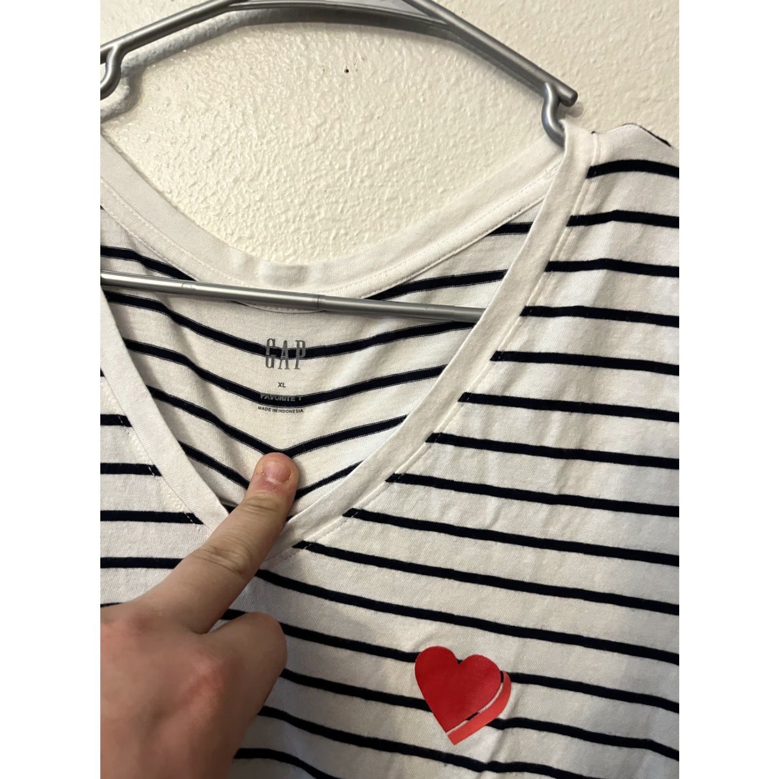 Gap VINTAGE Gap Women's T-Shirt White/Black Striped V-Neck Short Sleeve XL Top Size XL / US 12-14 / IT 48-50 - 2 Thumbnail