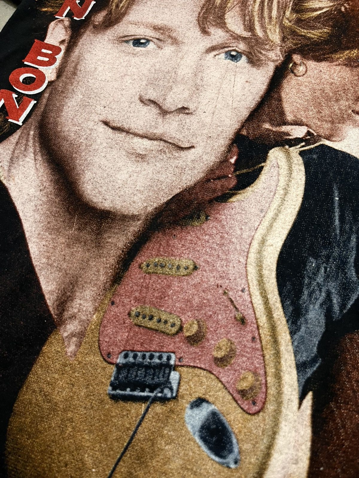 Band Tees × Bon Jovi Very rare 90’s Jon Bon Jovi band screen stars T-shirt Size US M / EU 48-50 / 2 - 8 Thumbnail