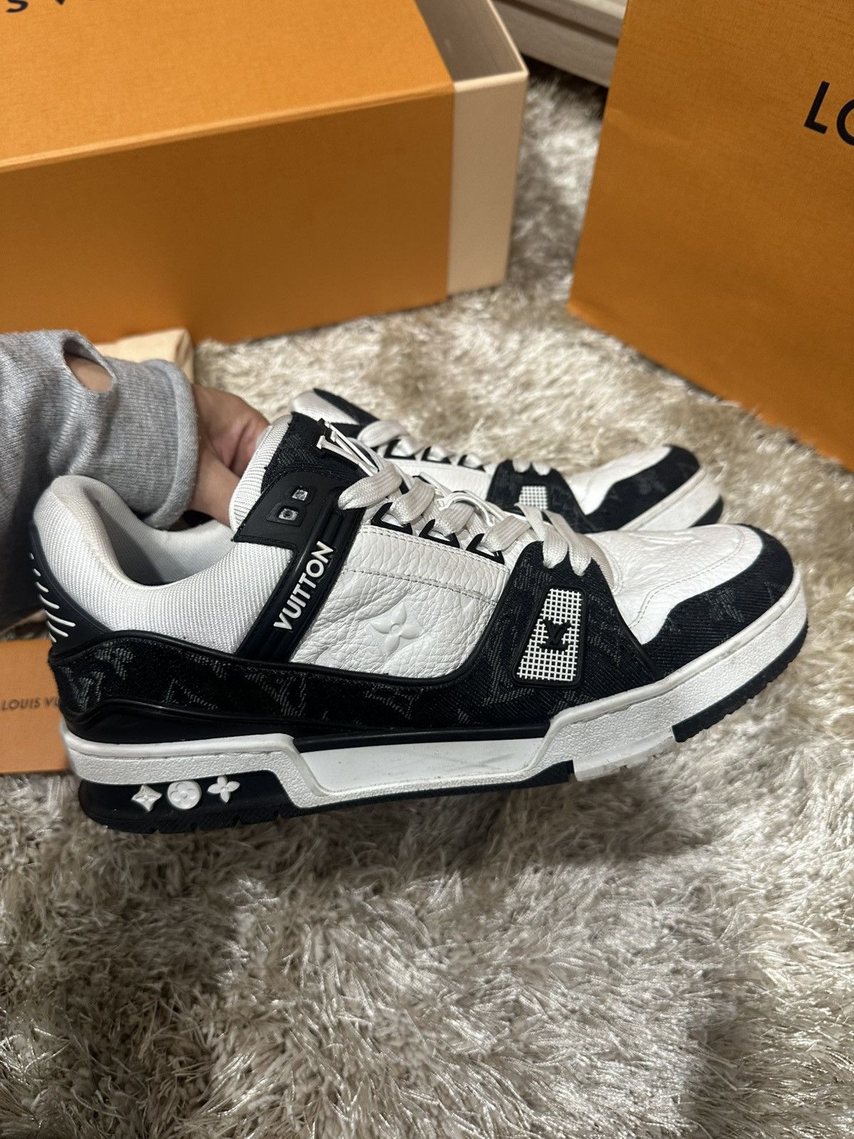 Louis Vuitton Louis Vuitton Trainers - Black & White Size US 6.5 / EU 39-40 - 5 Thumbnail
