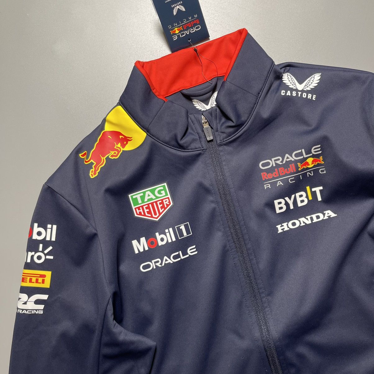Castore × Red Bull NWT RED BULL RACING 2024 TEAM SOFT SHELL JACKET Size US M / EU 48-50 / 2 - 5 Thumbnail