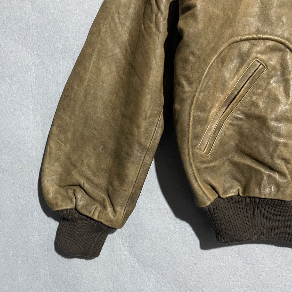 Leather Vintage Distressed Leather Bomber Jacket – Brown – Size L Size US L / EU 52-54 / 3 - 3 Thumbnail