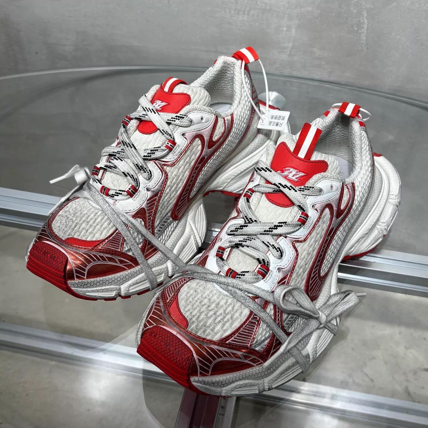 Balenciaga Balenciaga 3XL Distressed Dad Sneaker White Red 42 Size US 9 / EU 42 - 2 Thumbnail