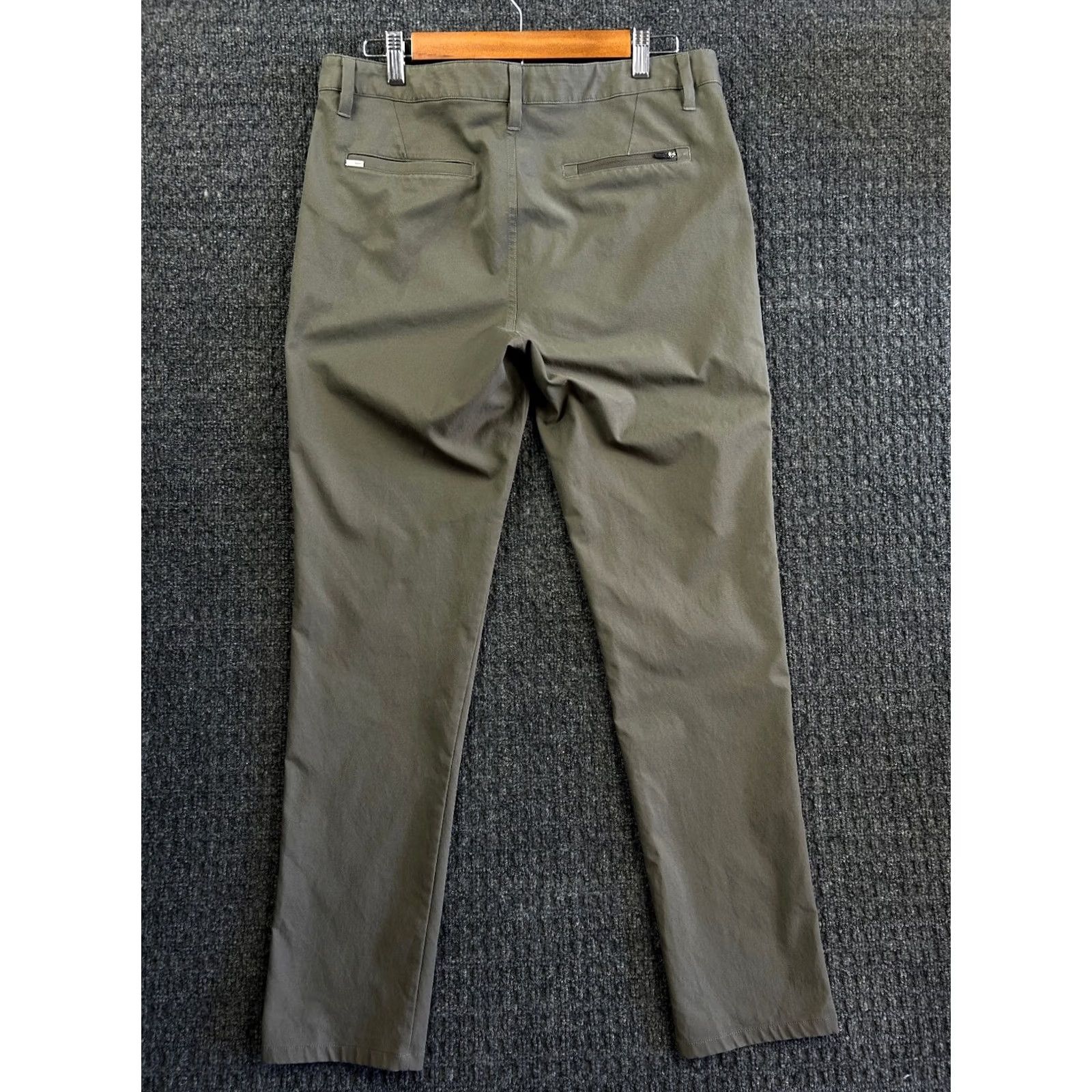 Vuori Vuori Mens Pants Cascade Tech Chino 32 Green Slim Tapered Inseam 30 Regular Size US 32 / EU 48 - 2 Thumbnail