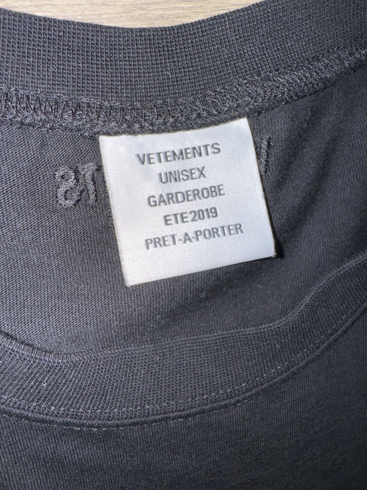 Vetements Vetements T-Shirt Size US L / EU 52-54 / 3 - 5 Thumbnail