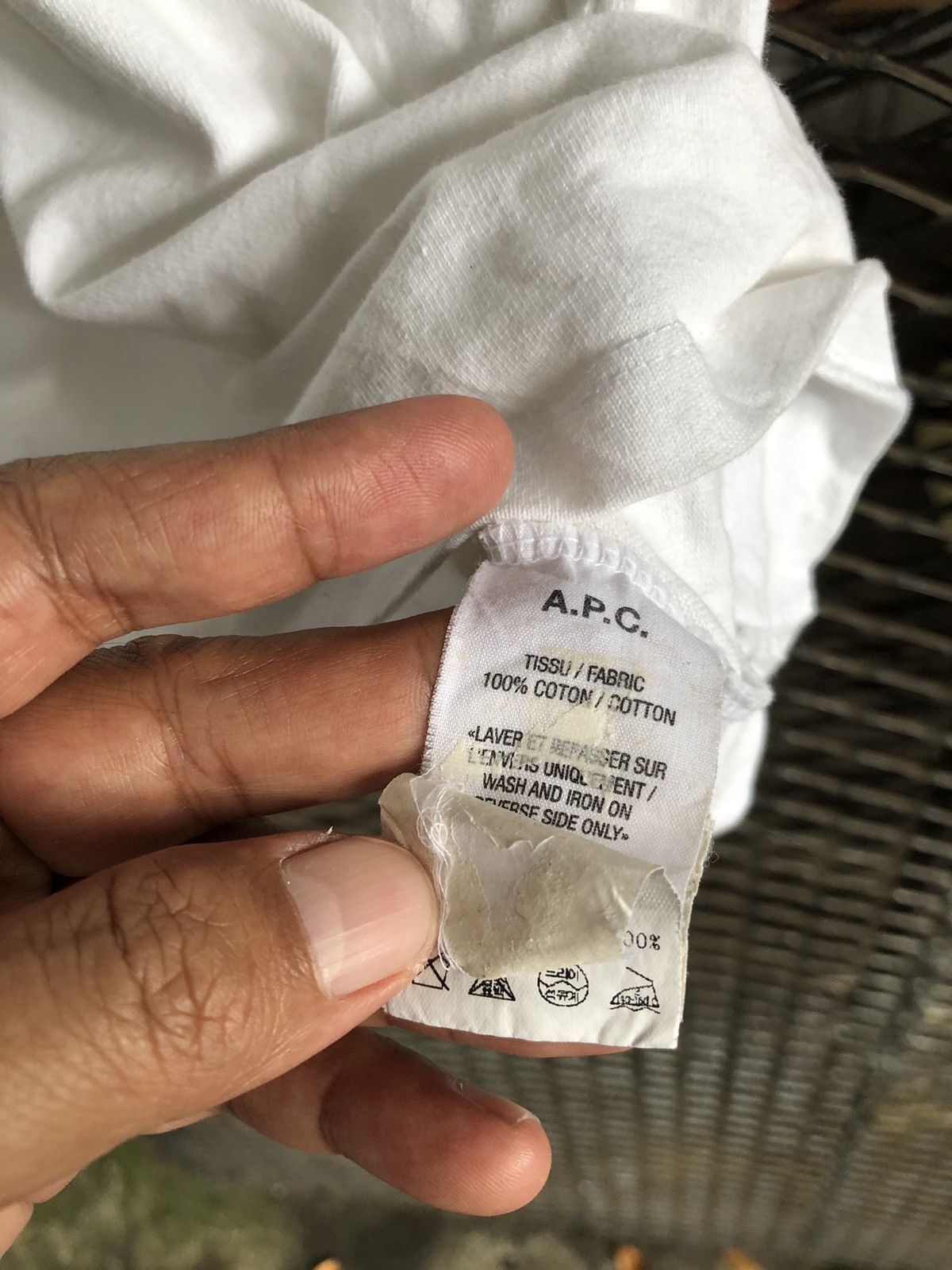 A.P.C. A.P.C x RTH SOMOS IGUALES SHIRT Size US L / EU 52-54 / 3 - 4 Thumbnail