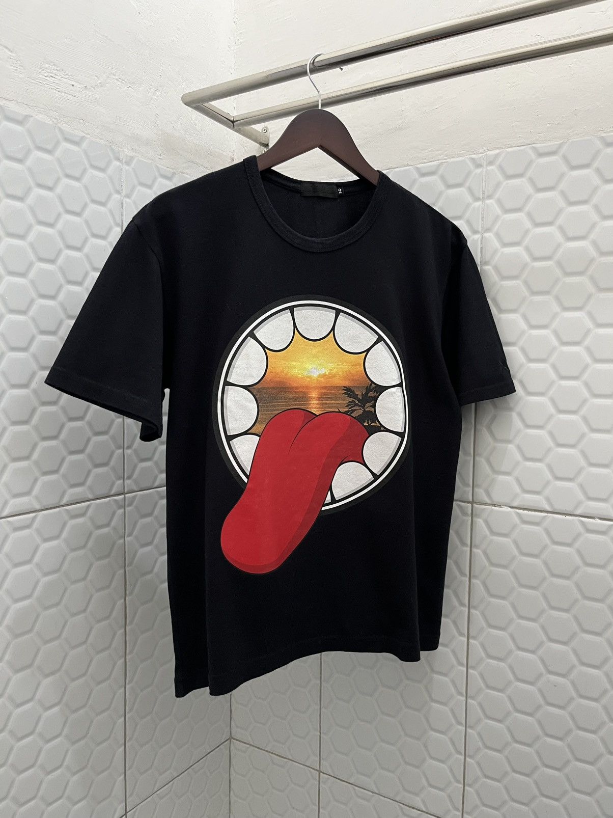 Kaws × Original Fake OriginalFake Chomper Sunset Tee Size US M / EU 48-50 / 2 - 2 Thumbnail