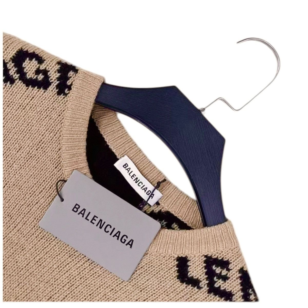 Balenciaga Balenciaga S All Over Logo Crewneck Sweater Beige Black Size S / US 4 / IT 40 - 5 Thumbnail