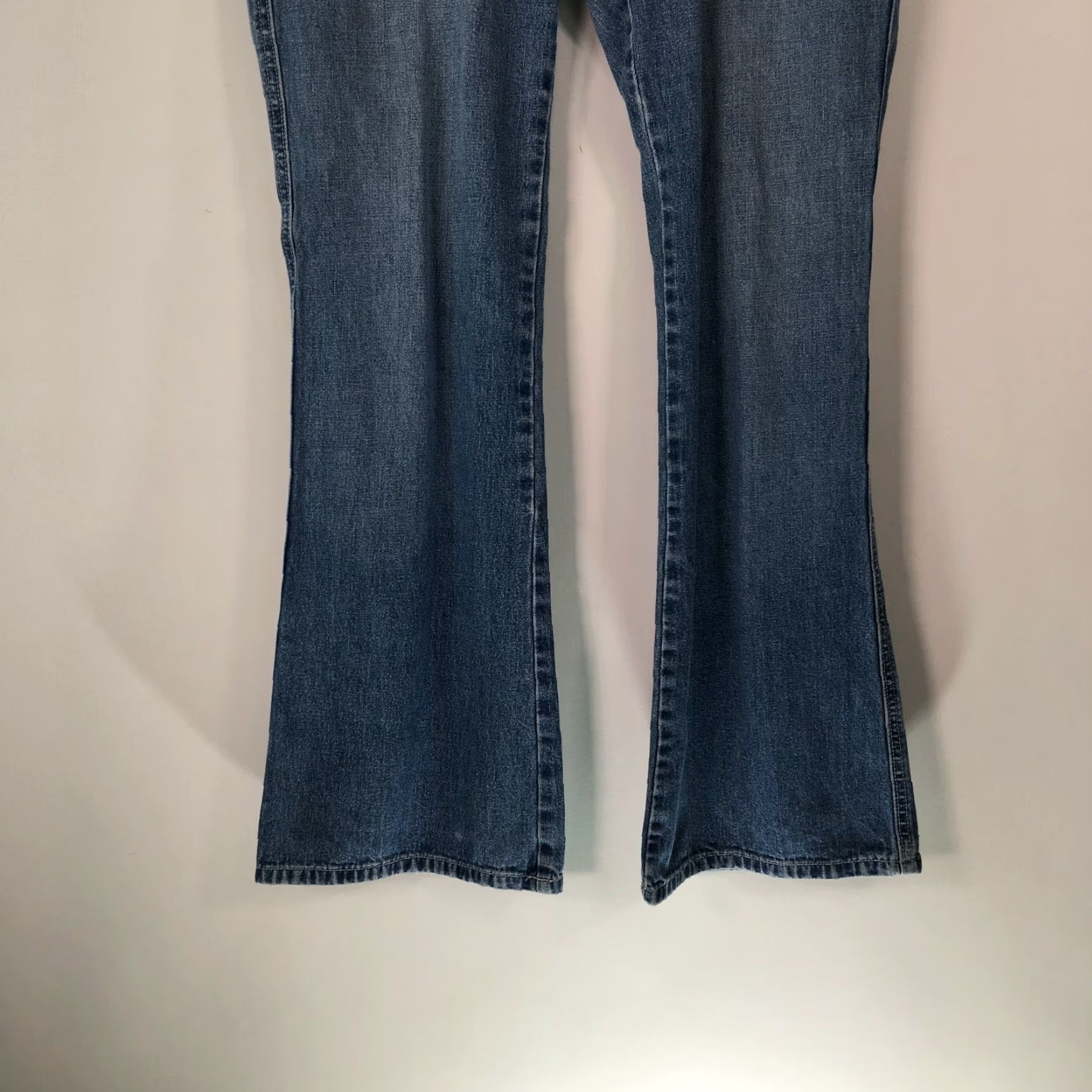 Gap VINTAGE Gap 1969 Denim Jeans Wide-Leg Womens Size 10 Blue 32x32 90s Bohemian Retro Distressed- Free? Size 32" / US 10 / IT 46 - 4 Thumbnail