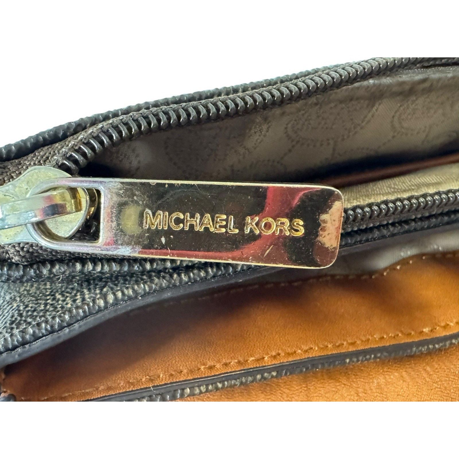 Michael Kors MICHAEL KORS Fulton Flap Gusset Crossbody Bag Purse RARE Size ONE SIZE - 7 Thumbnail