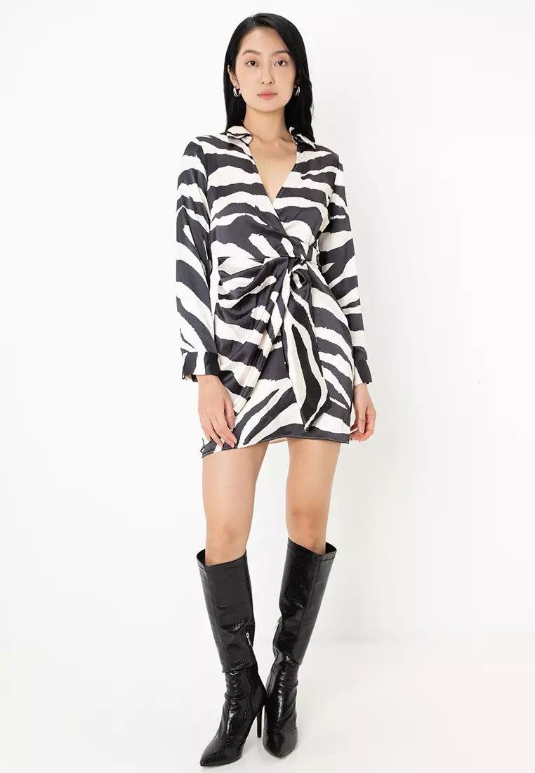 Zara ZARA Black and White Zebra Print Wrap Dress Size S / US 4 / IT 40 - 4 Thumbnail