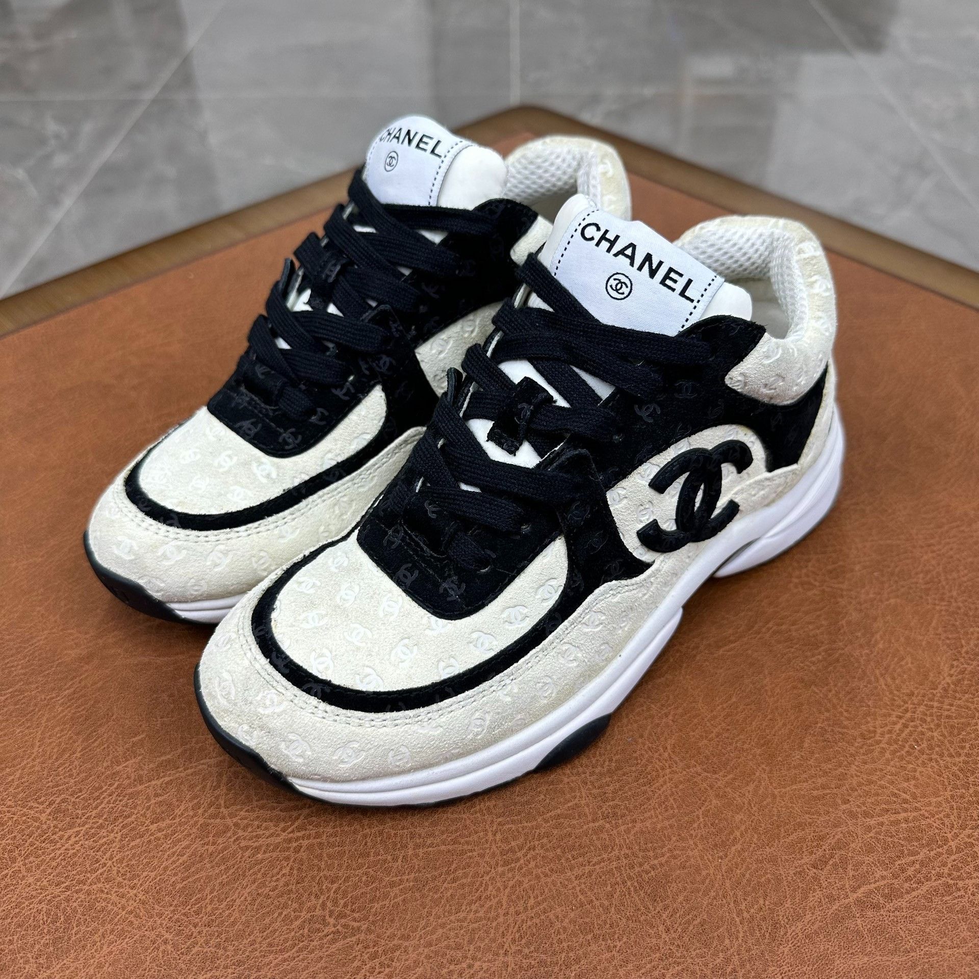Chanel Chanel Casual Black Lowtop Sneakers it_36 Women Size US 6 / IT 36 - 1 Thumbnail
