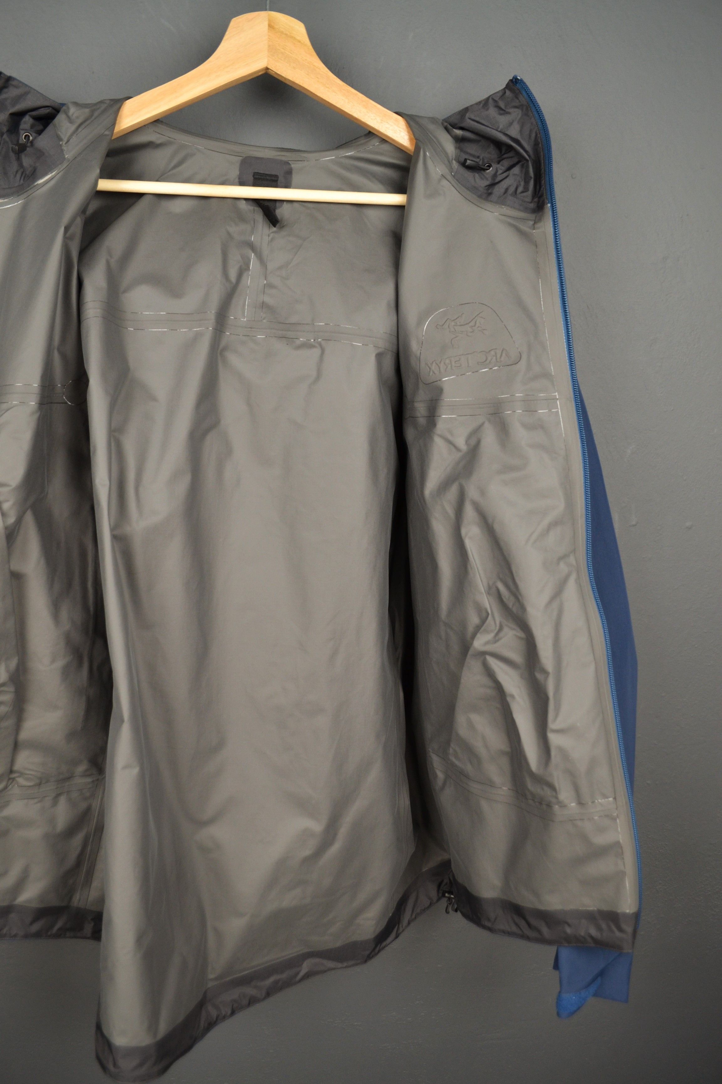 Arc'teryx Arc'teryx Beta Sl Jacket Blue L size Goretex Jacket Size US L / EU 52-54 / 3 - 7 Thumbnail