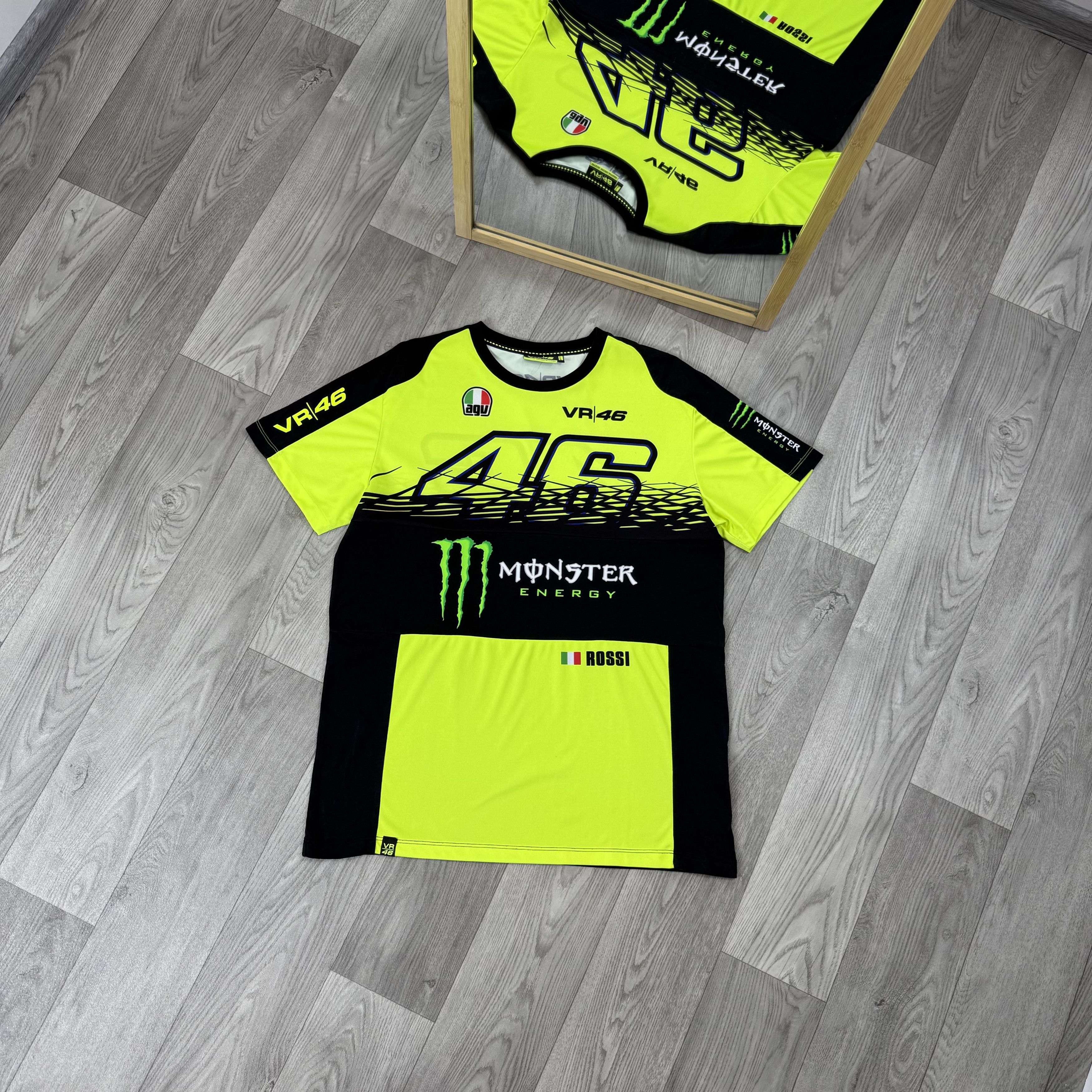 Vintage Vintage Valentino Rossi 46 Monster Energy Graphic Tee Shirt Size US L / EU 52-54 / 3 - 1 Thumbnail