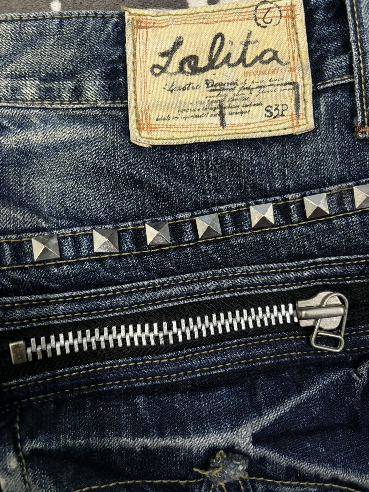 Beauty Beast Vintage Lolita x Beast Studded Flare Distressed Punk Jeans Size US 35 - 13 Thumbnail
