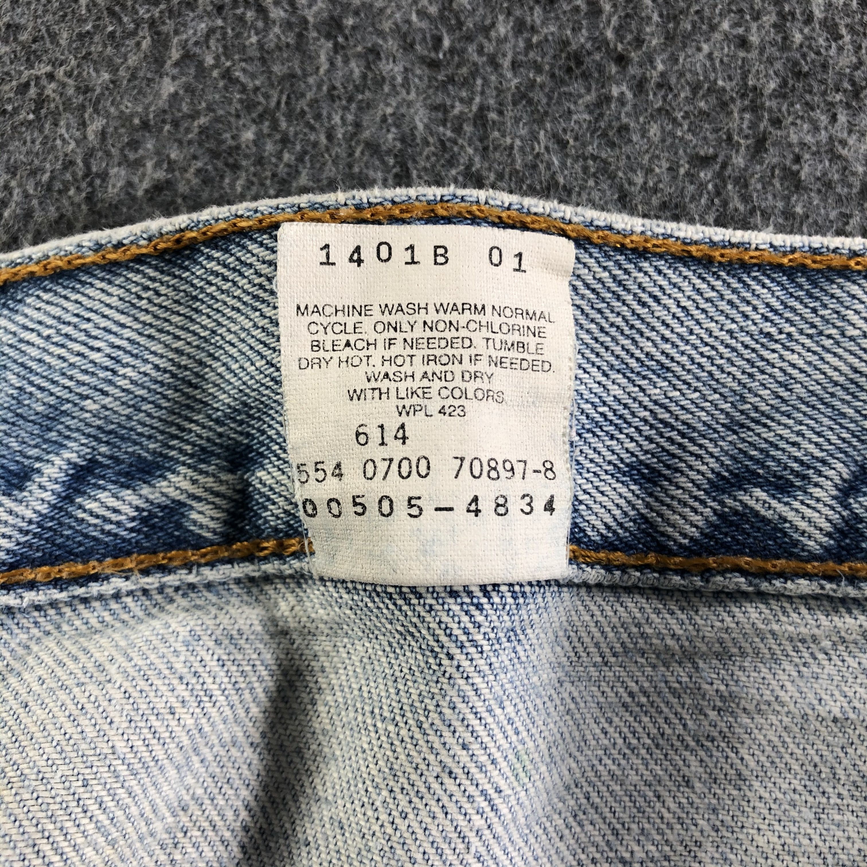Levi's 90s Vintage Light Wash Levis 505 Jeans-J3239 Size US 33 - 12 Thumbnail