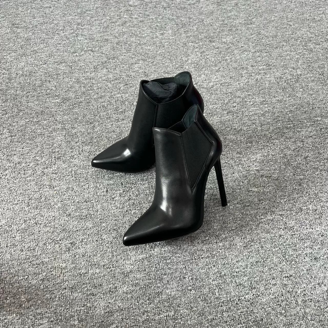 Yves Saint Laurent Tom Ford for Yves Saint Laurent Black Johnny
