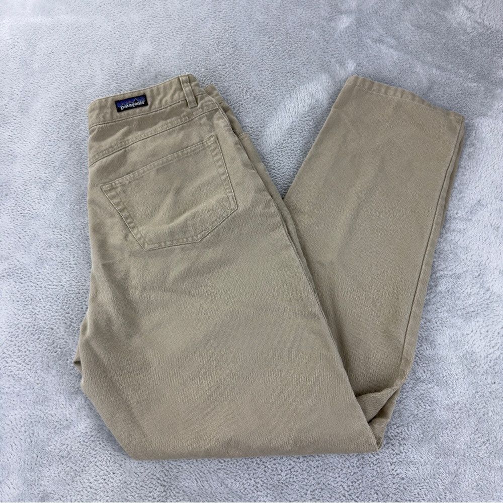 Patagonia Patagonia Women's Size 31x30 Classic Straight Leg Beige Pan Size 31" - 1 Thumbnail