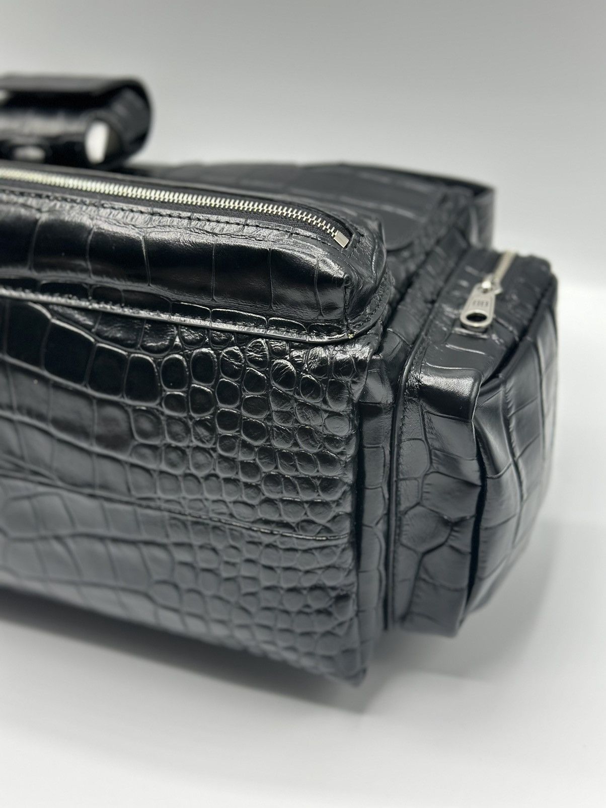 Balenciaga Balenciaga Black Croc Embossed Small Superbusy Sling Bag Size ONE SIZE - 9 Thumbnail