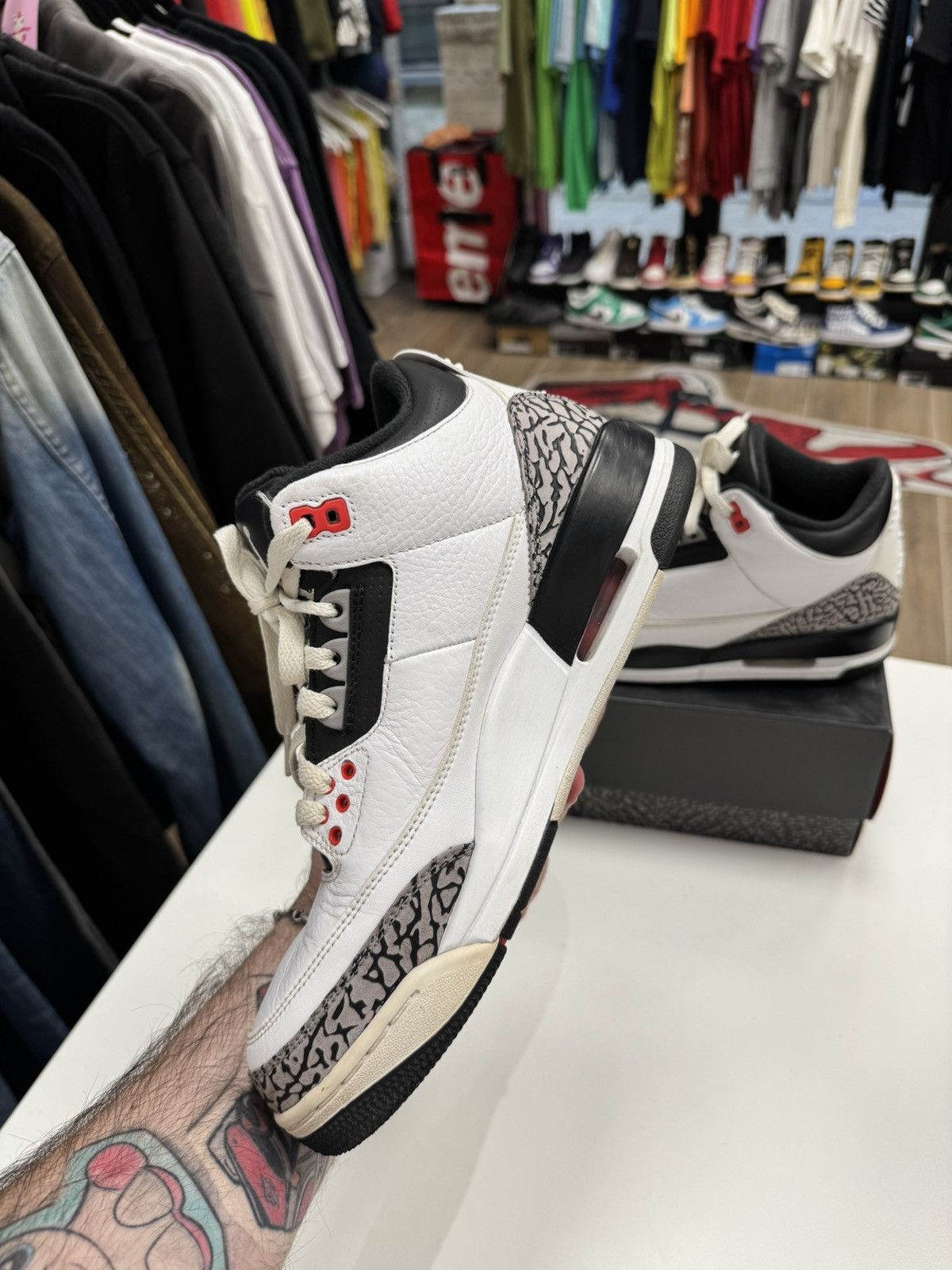 Jordan Brand × Nike Jordan 3 retro infrared 42 (2010) Size US 8.5 / EU 41-42 - 3 Thumbnail