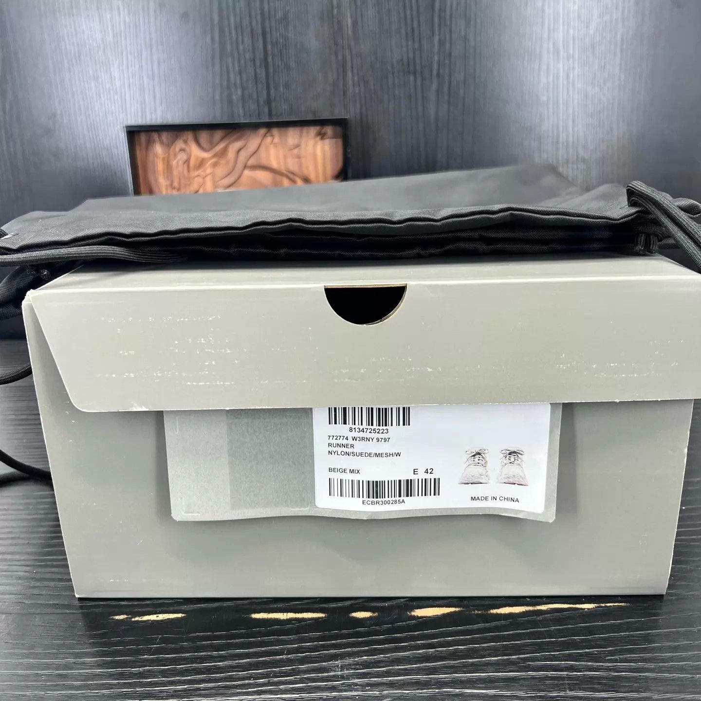 Balenciaga Balenciaga Runner Beige 42 Like New Original Box Size US 9 / EU 42 - 9 Thumbnail