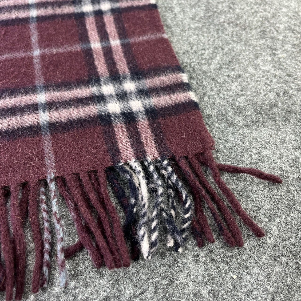 Burberry Burberry Scarf / Muffler / Neckwear T709 Size ONE SIZE - 7 Thumbnail