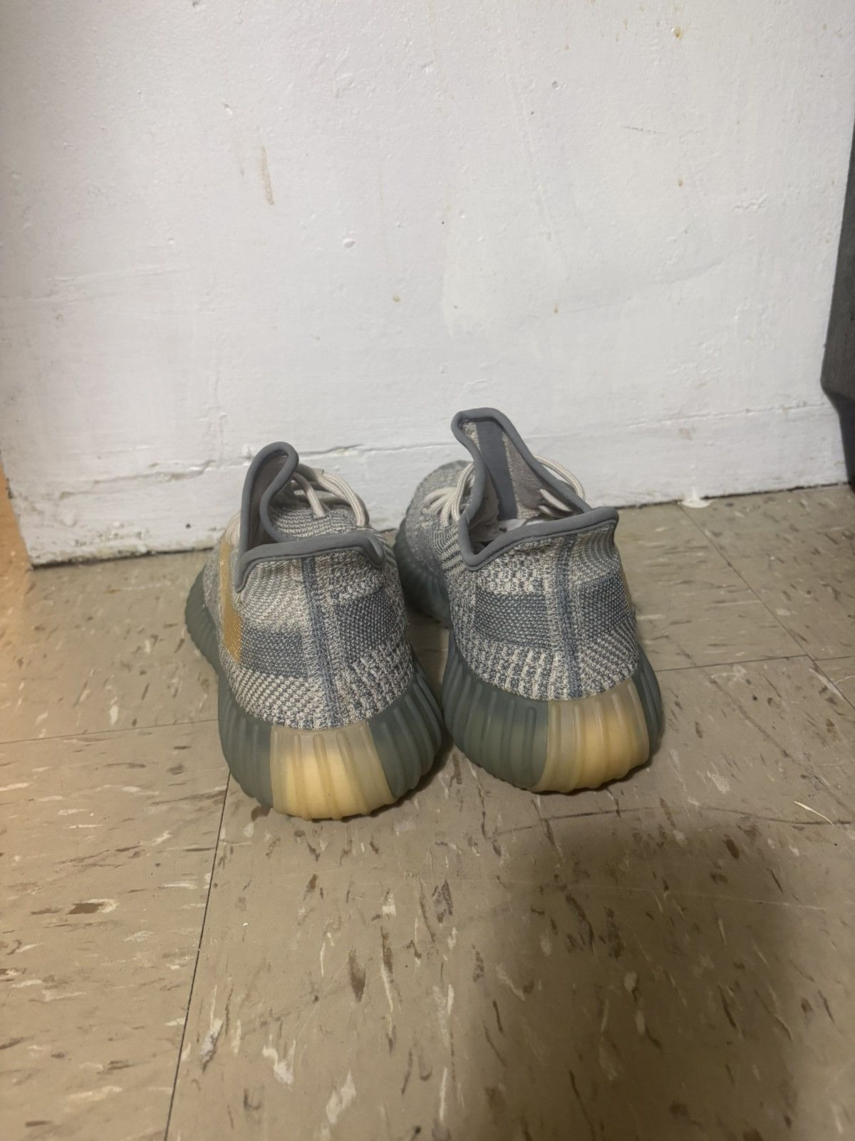 Yeezy Yeezy Boost 350 V2 Size US 11 / EU 44 - 4 Thumbnail