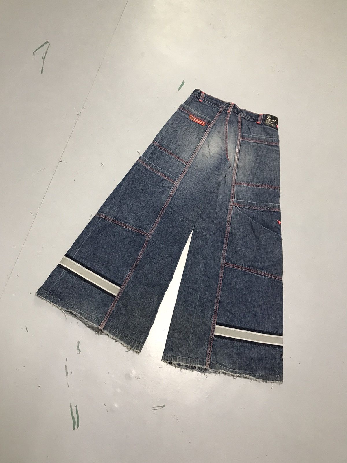 JNCO Vintage pink fish big pockets cargodenim Size 30" / US 8 / IT 44 - 9 Thumbnail