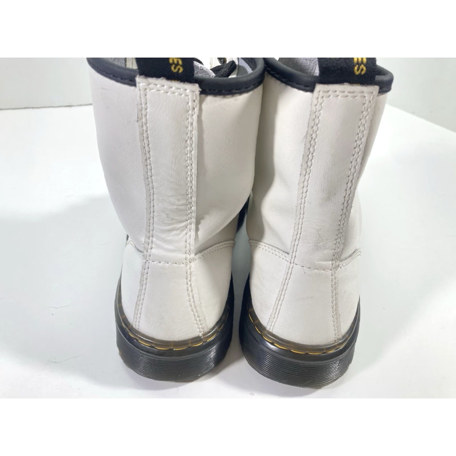 Dr. Martens Doc Martens Zavala Ankle Boots Women Size 8 White Leather Lace Up Casual 8 Eye Size US 8 / IT 38 - 6 Thumbnail