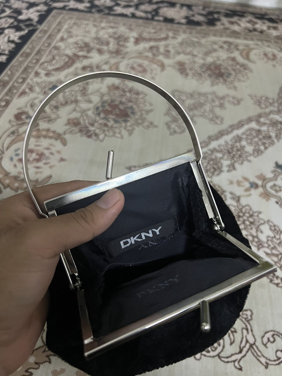 DKNY × Designer DKNY BLACK PURSE FAUX FUR SHOULDER BAG Size ONE SIZE - 9 Thumbnail