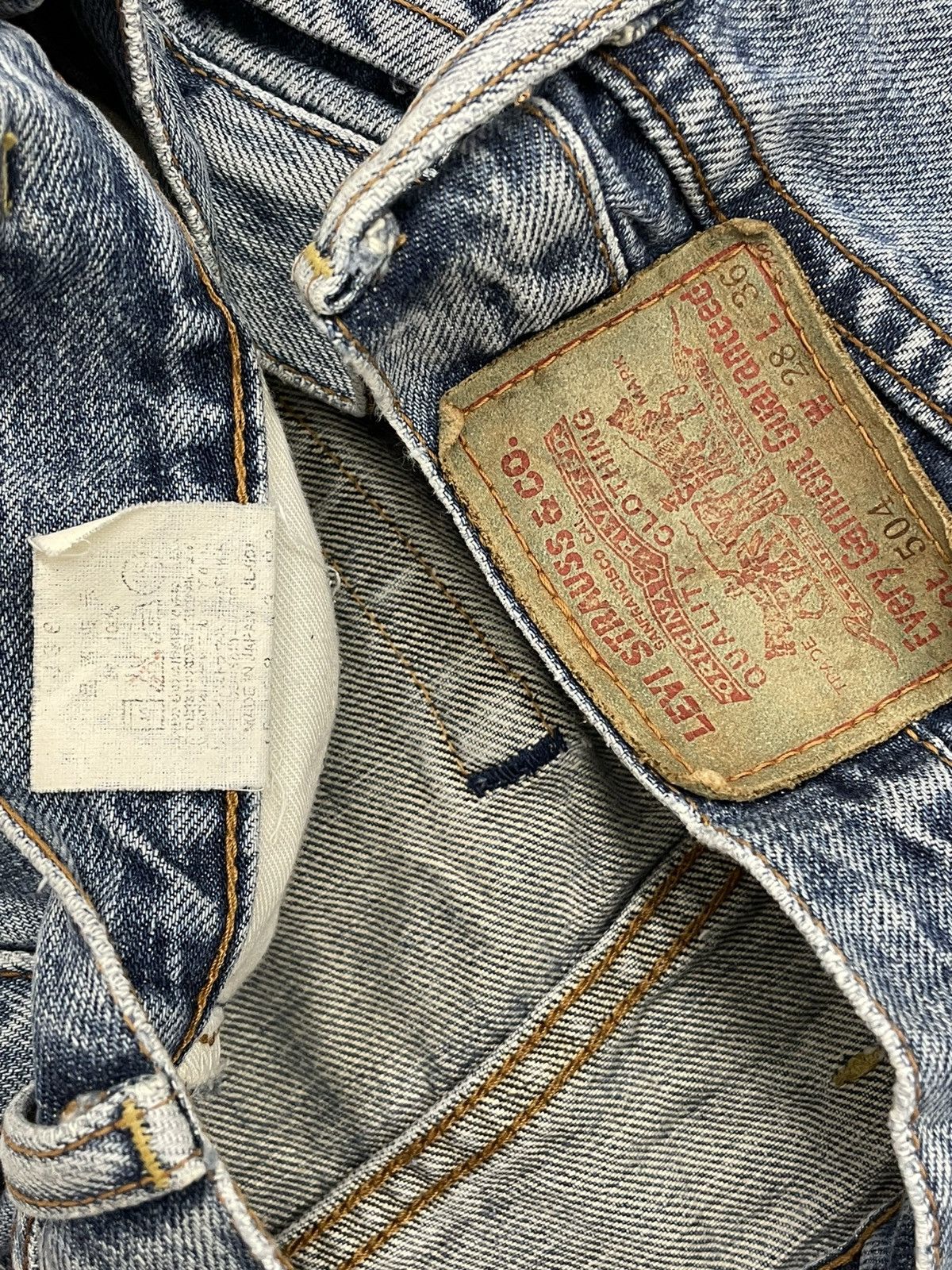 Levi's Vintage Clothing VINTAGE 504 LEVIS USA DESIGNER 90S REGULAR BLUEWASHED DENIM Size US 26 / EU 42 - 17 Thumbnail